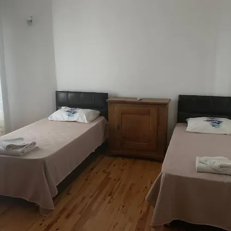 Bitez Oezel Havuzlu Muhafazakar 5+1 Bodrum
